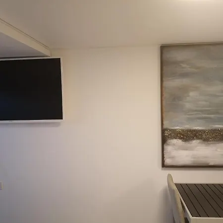 Studio, No Sea View, Public Paid Parking * 赞德沃特